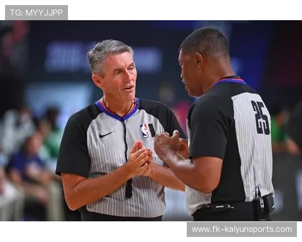 NBA新赛季鼓励裁判与媒体沟通解释判罚 NBA新赛季鼓励裁判与媒体沟通解释判罚